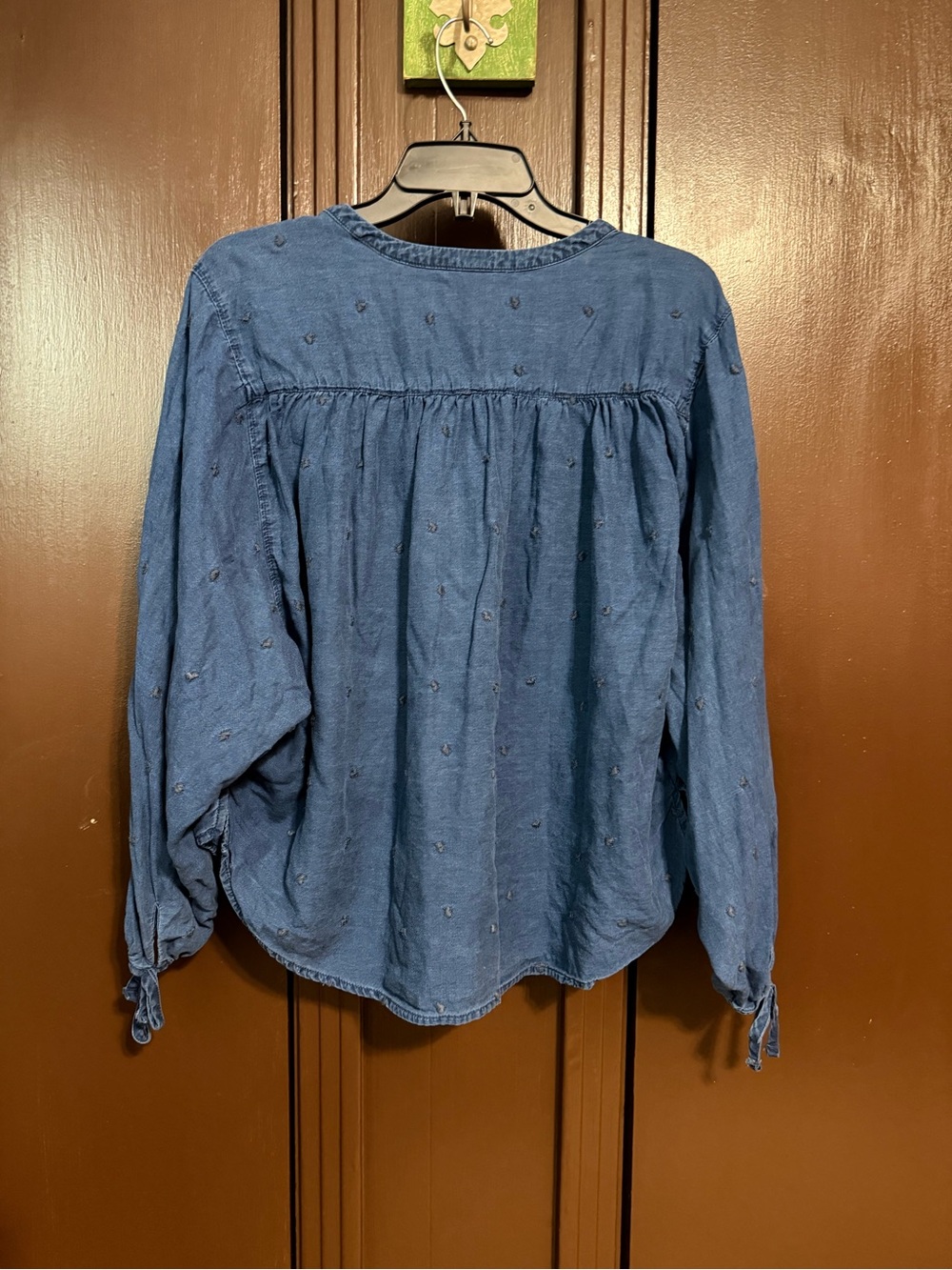 Old Navy Indigo Button-Up Peasant Top - Picture 4 of 4